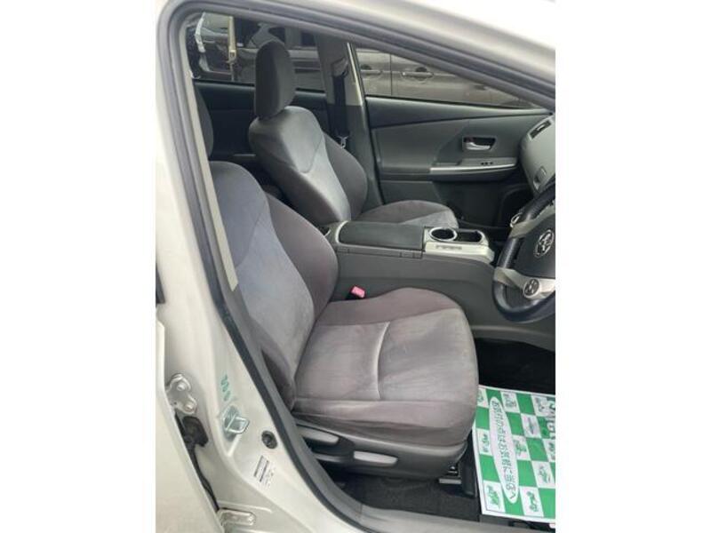 PRIUS ALPHA