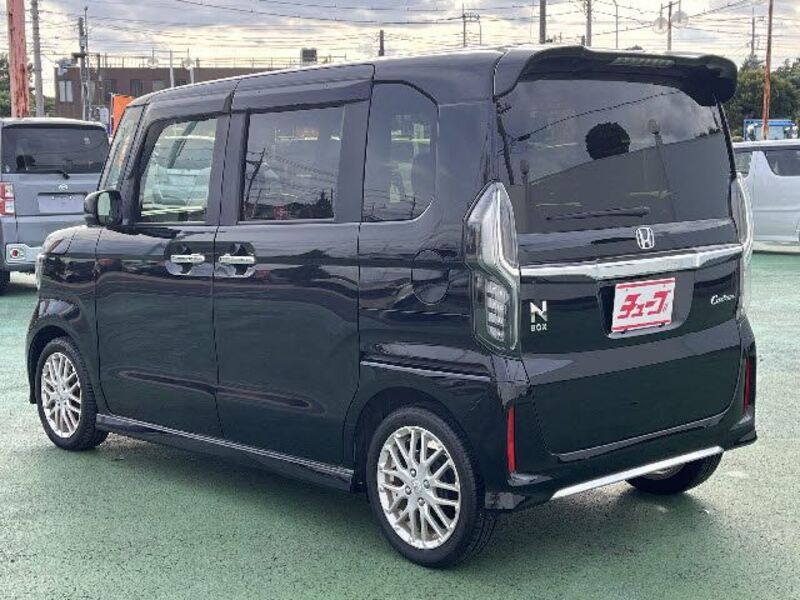 N BOX CUSTOM