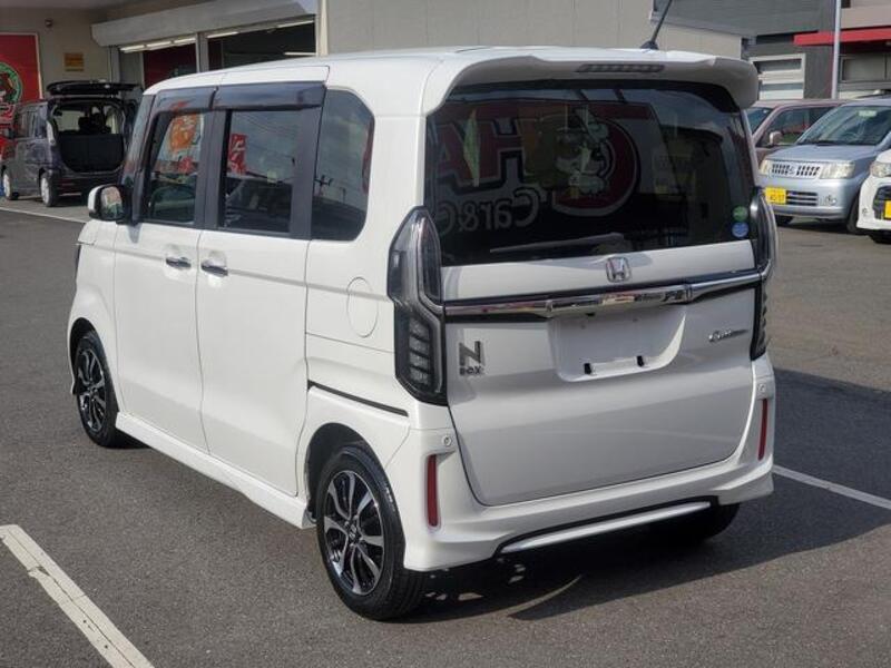N BOX CUSTOM