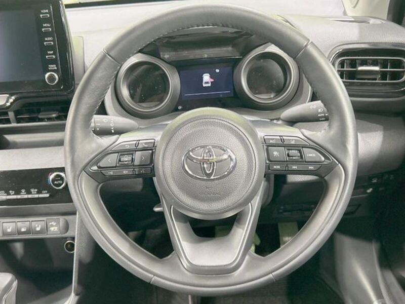 YARIS CROSS