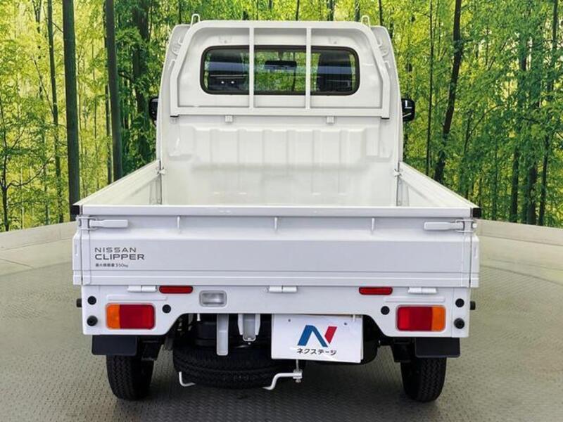 CLIPPER TRUCK
