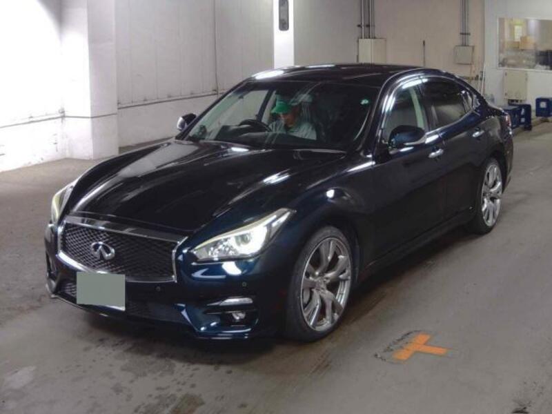 NISSAN FUGA