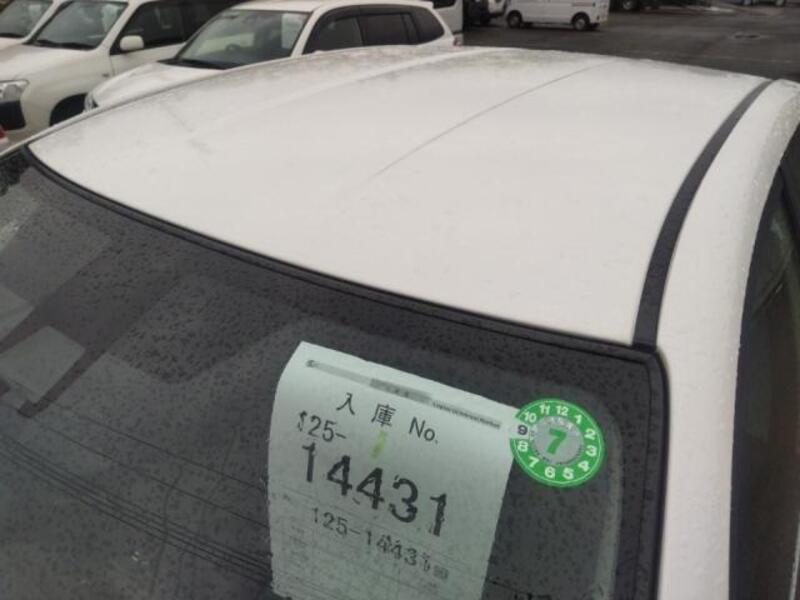 COROLLA AXIO
