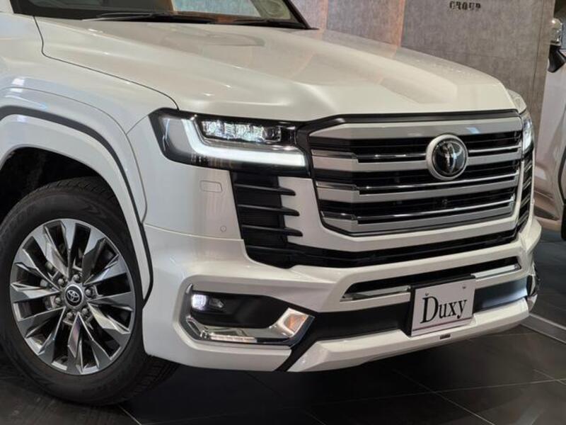 LAND CRUISER