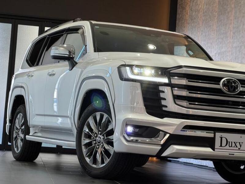 LAND CRUISER