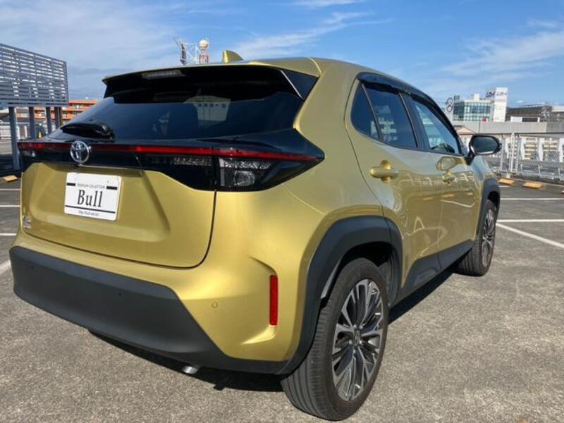 YARIS CROSS