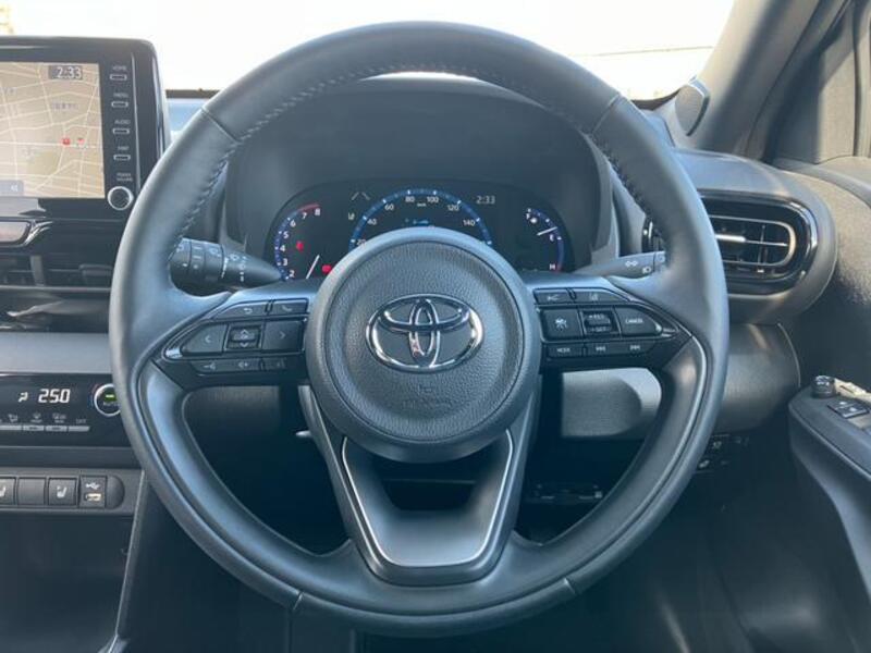 YARIS CROSS
