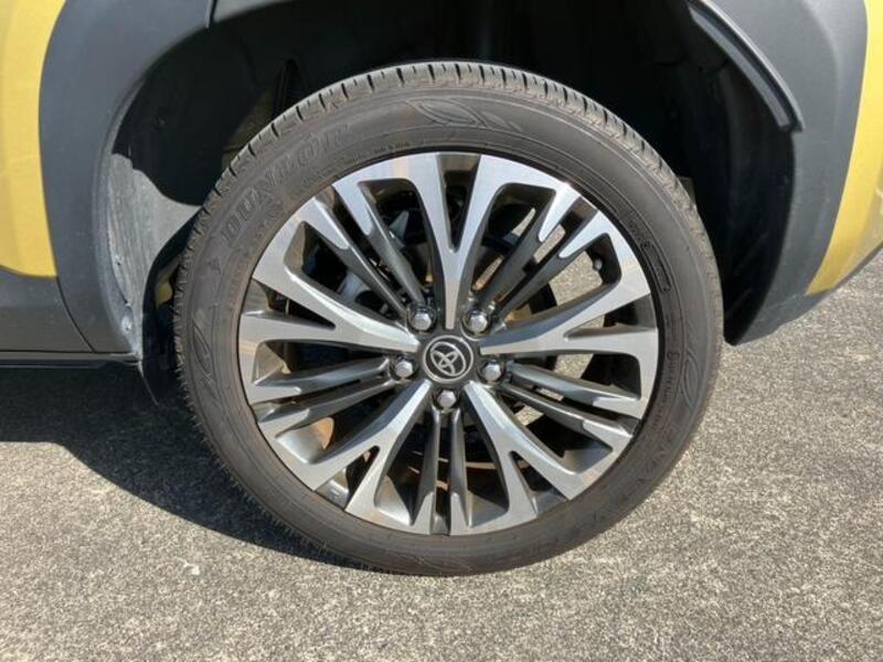 YARIS CROSS