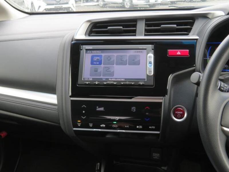 FIT HYBRID