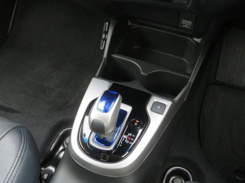 FIT HYBRID