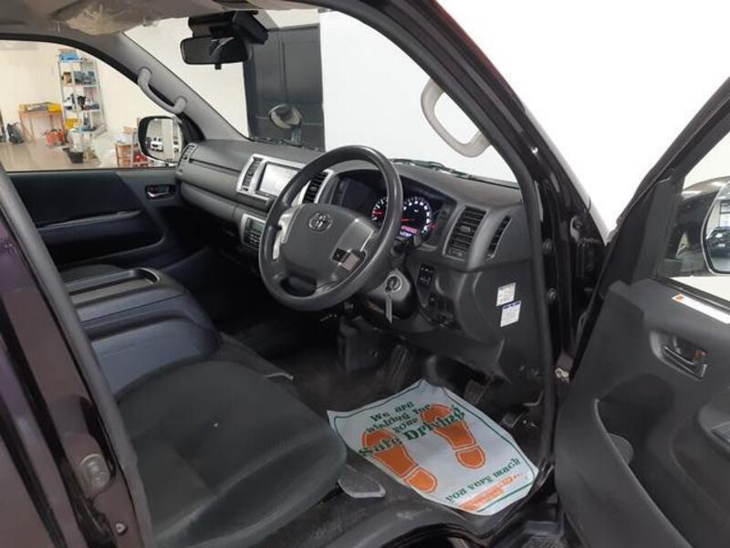 HIACE VAN
