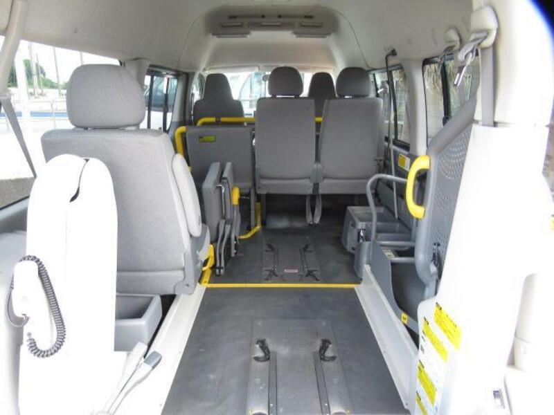 HIACE VAN