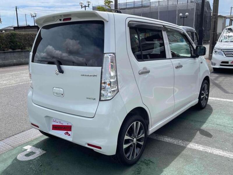 WAGON R