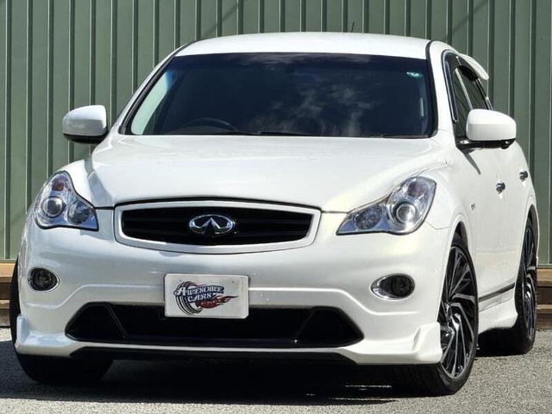 NISSAN SKYLINE CROSSOVER