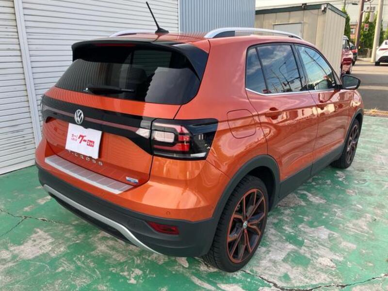 T CROSS