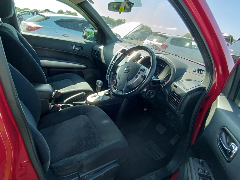 X-TRAIL