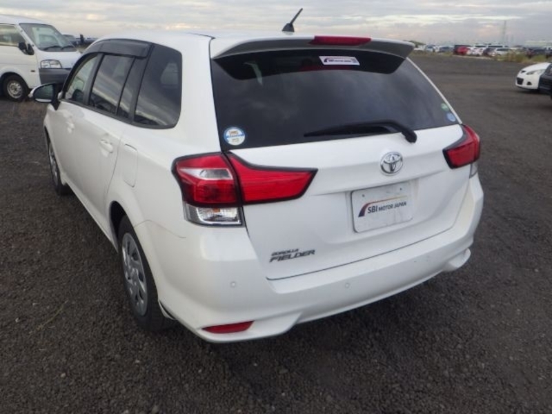 COROLLA FIELDER