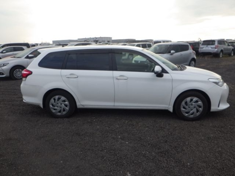 COROLLA FIELDER