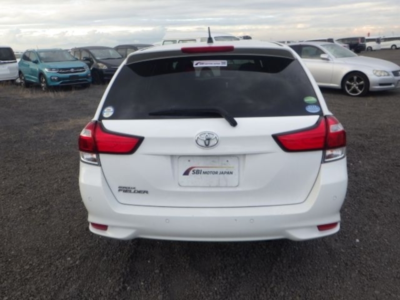 COROLLA FIELDER