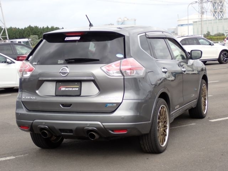 X-TRAIL