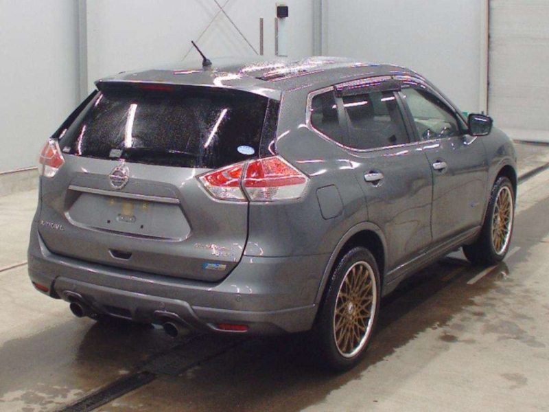 X-TRAIL