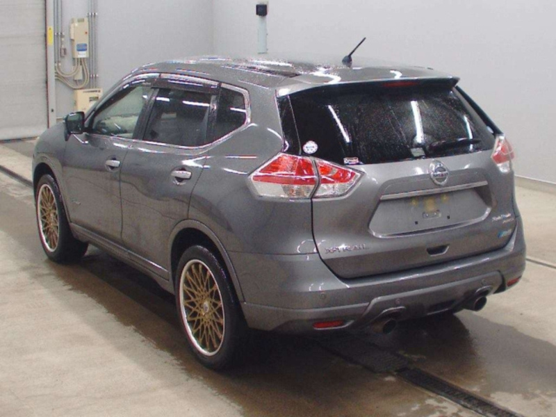 X-TRAIL
