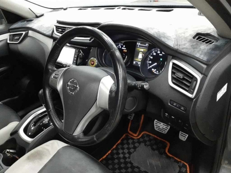 X-TRAIL