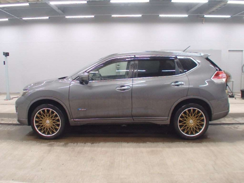 X-TRAIL