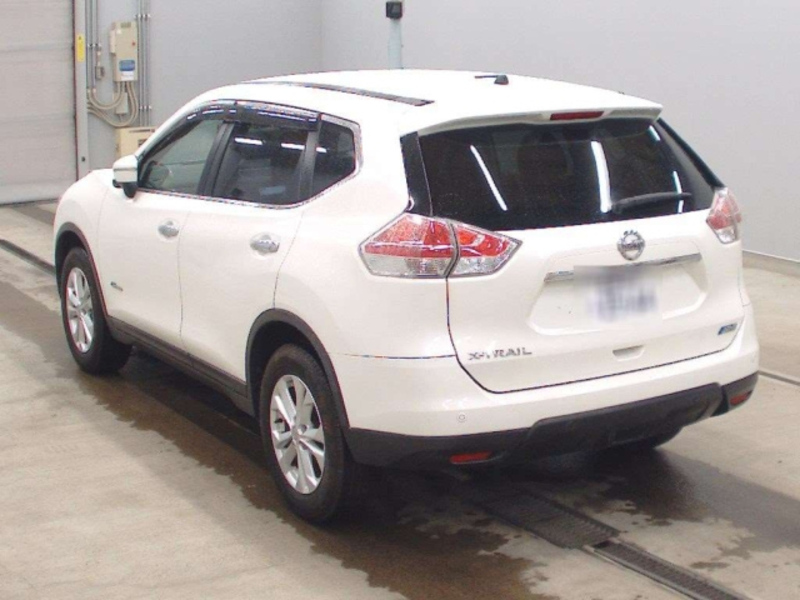 X-TRAIL