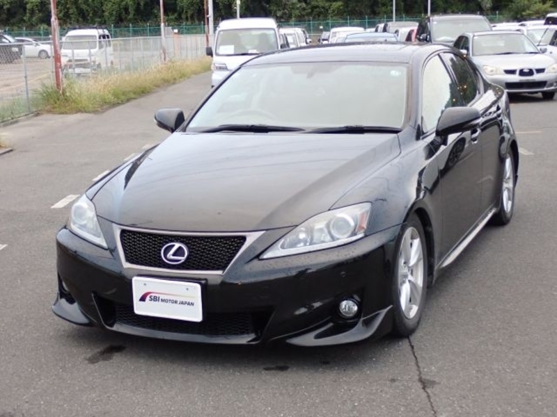 LEXUS IS