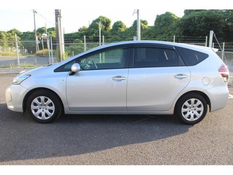 PRIUS ALPHA