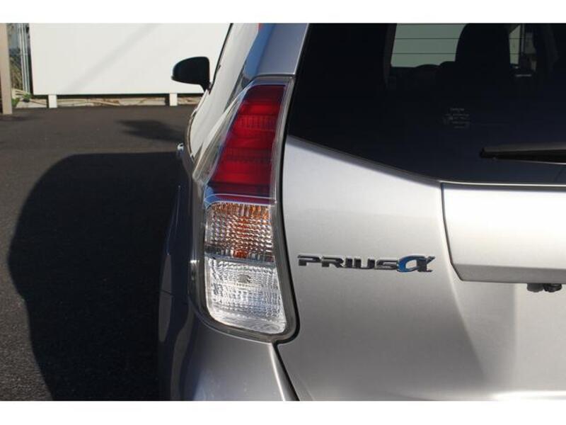 PRIUS ALPHA