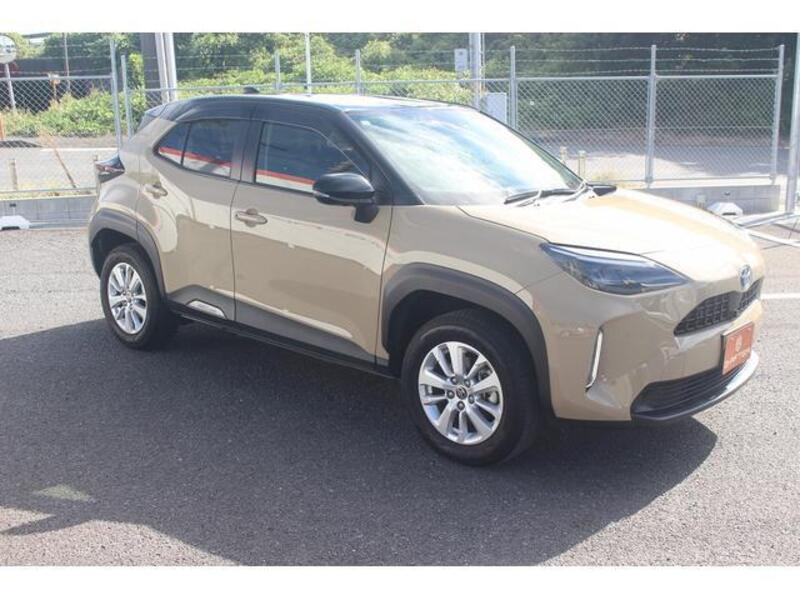 YARIS CROSS