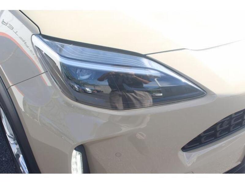 YARIS CROSS