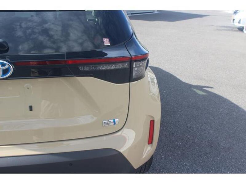 YARIS CROSS