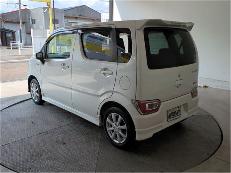 WAGON R