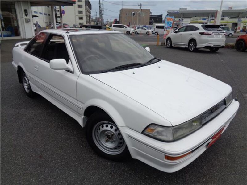 COROLLA LEVIN