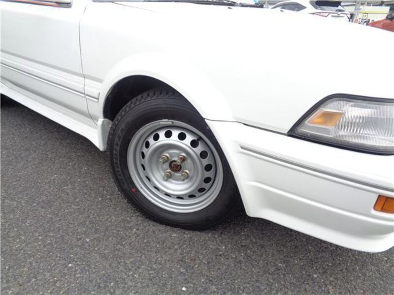COROLLA LEVIN