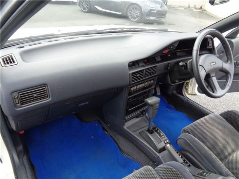 COROLLA LEVIN