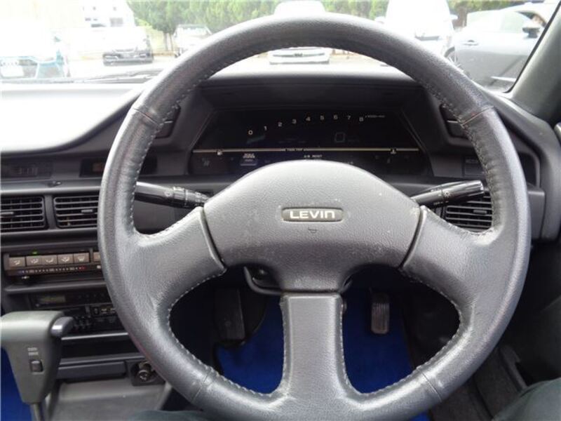 COROLLA LEVIN