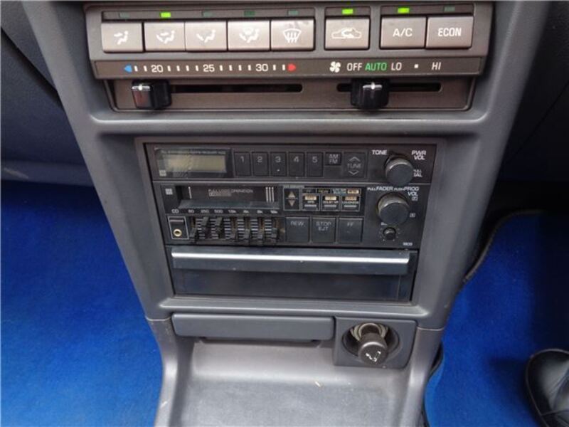 COROLLA LEVIN