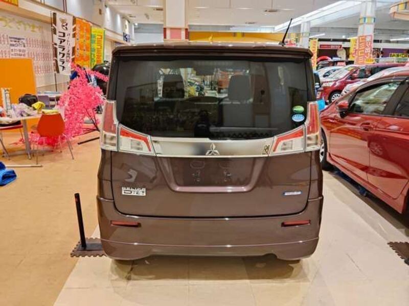 DELICA D2
