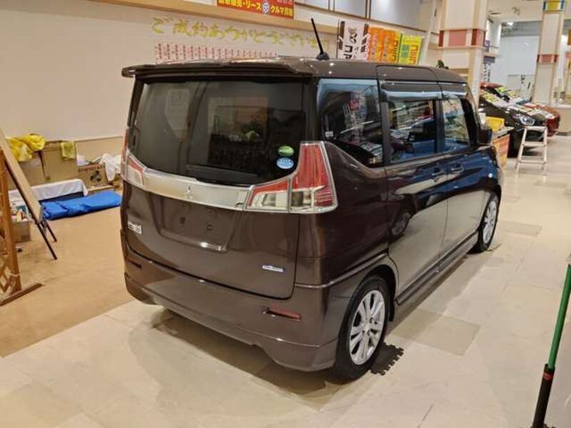 DELICA D2