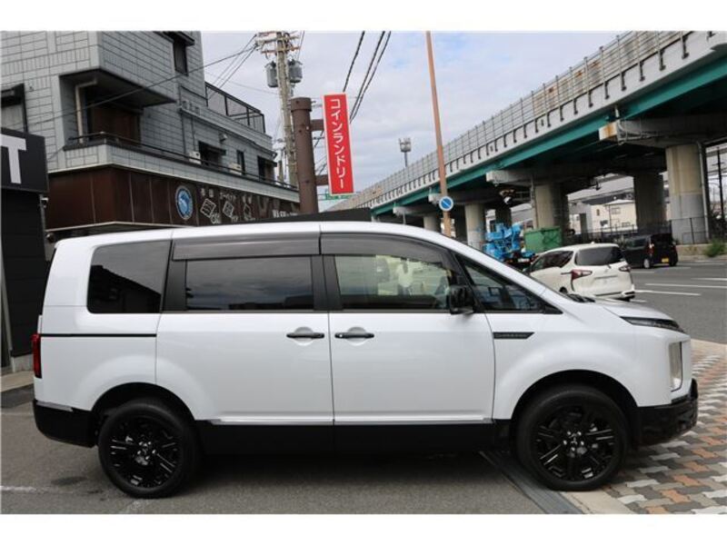 DELICA D5