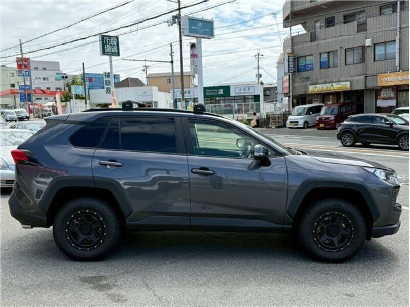 RAV4