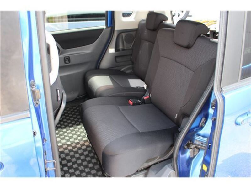 DELICA D2