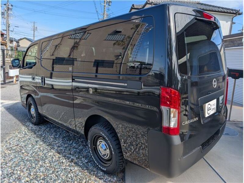 CARAVAN VAN
