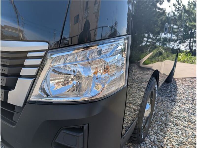 CARAVAN VAN