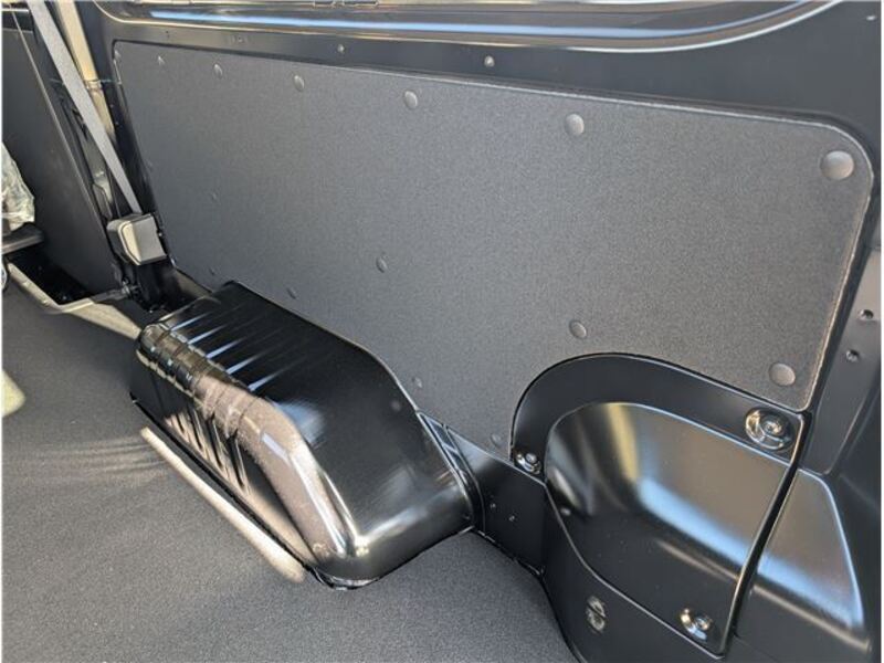 CARAVAN VAN