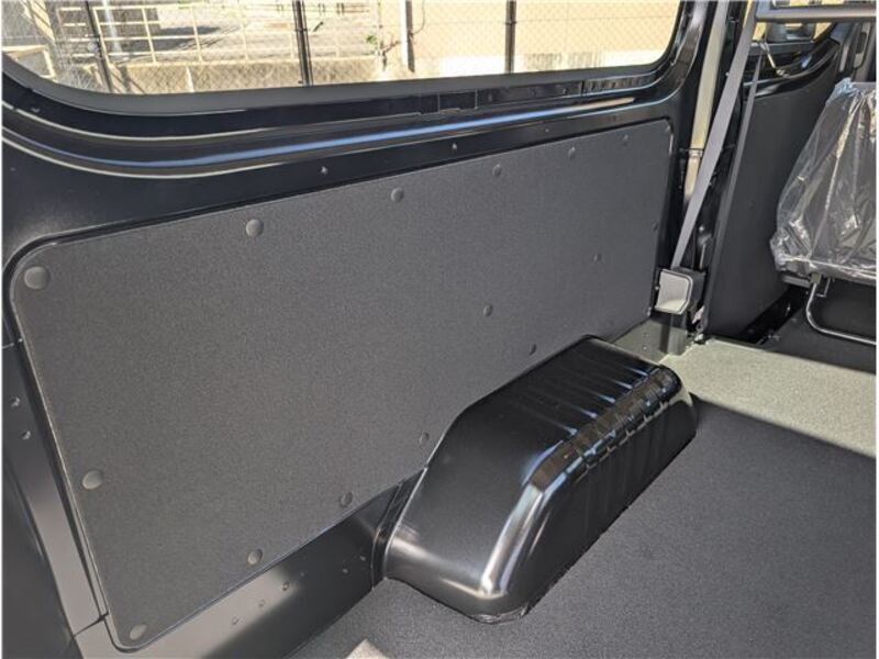 CARAVAN VAN